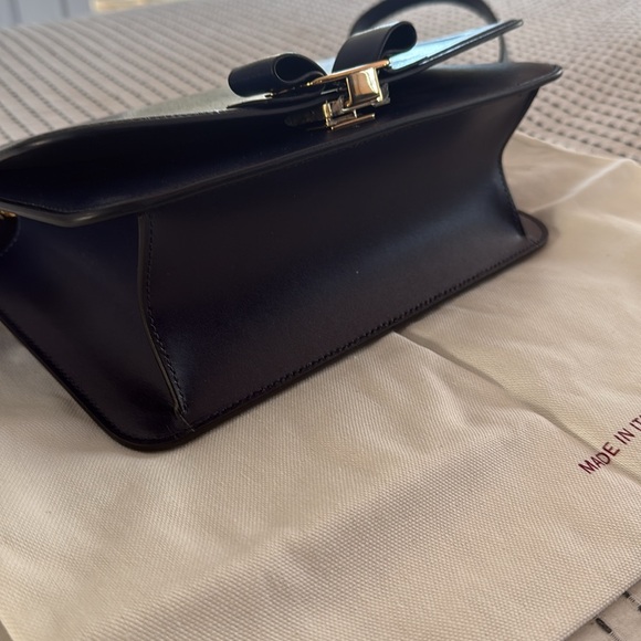 Salvatore Ferragamo Vara Bow bag - Picture 6 of 13